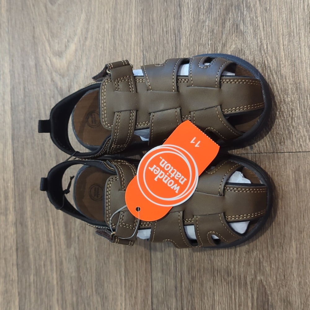 Wonder Nation boys size 11 sandals